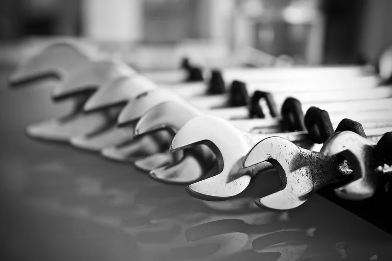 Les outils indispensables (et ceux que tu peux jeter)