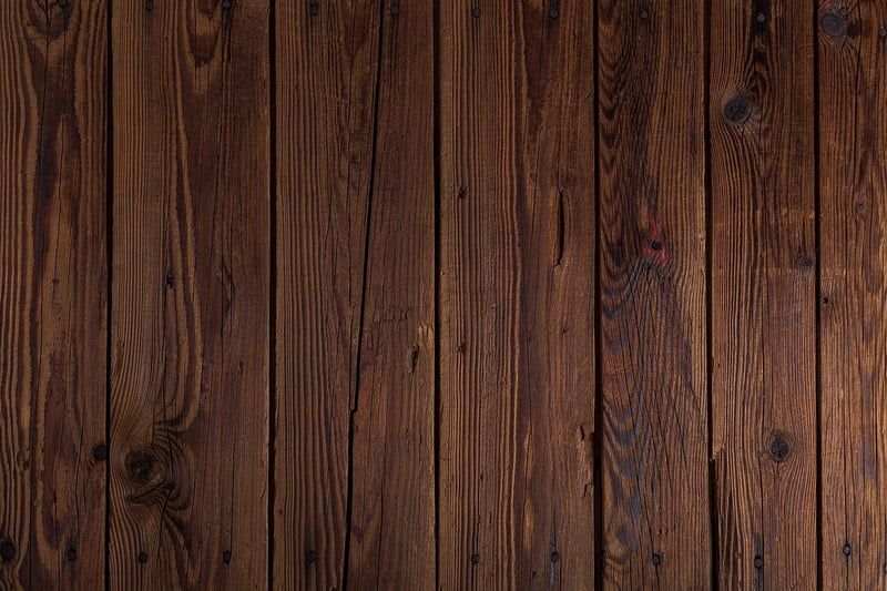 Astuces 2026 : rénover un plancher en bois massif facilement et sans stress